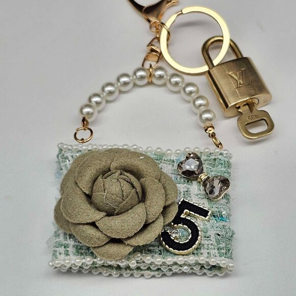 Authentic Louis Vuitton Lock & Key with unbranded Bagcharm, Keycharm, Keychain - Picture 7 of 7